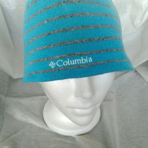 Women's  reverseable beanie COLUMBIA brand